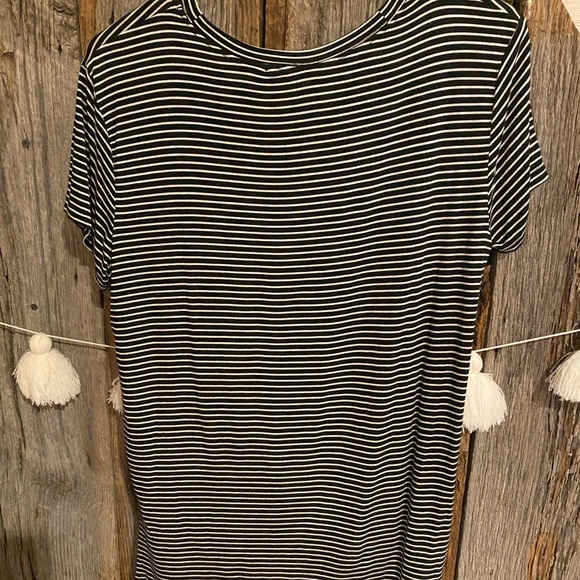 Striped Pocket Tee - Picture 2 of 3
